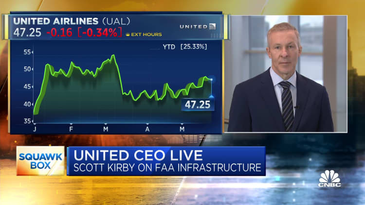 United Airlines CEO'su: Yoğun bir yaz olacak