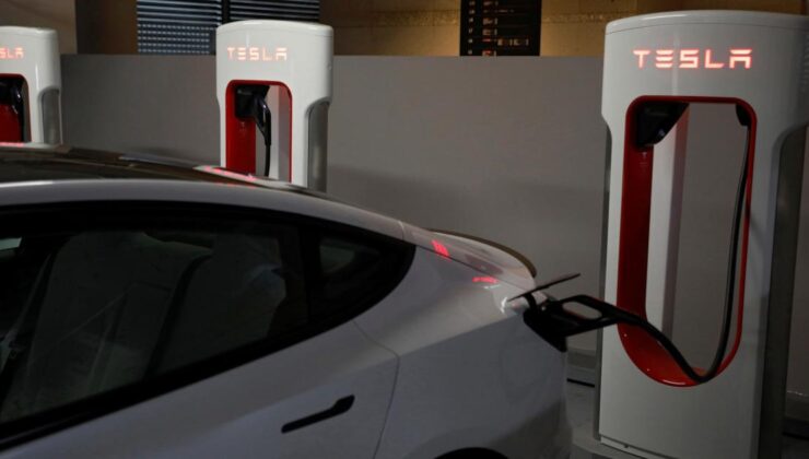 Tesla, Supercharger ağını Kanada’daki diğer EV’lere açacak