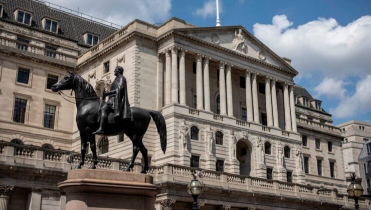 İngiltere Merkez Bankası faiz oranlarını 0,5 puan artırdı