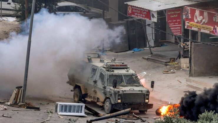 İsrail’in Batı Şeria kentine düzenlediği baskın, Filistinli militanlarla yoğun çatışmaya yol açtı