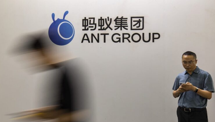 Çinli düzenleyiciler Ant Group’a para cezası verdikten sonra Alibaba hisseleri yükseldi