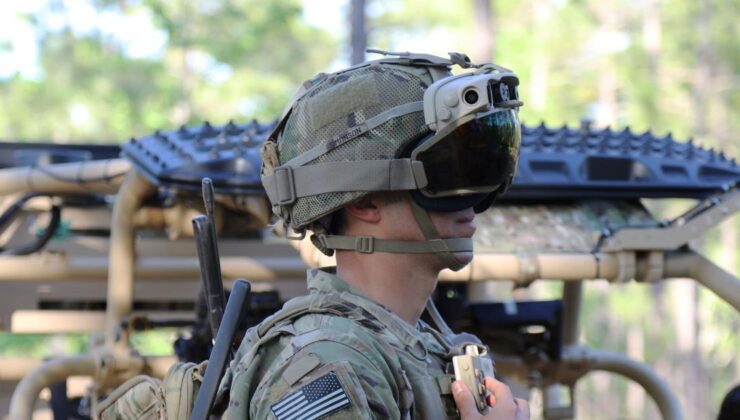 Microsoft, bu ay Ordu test uzmanlarına geliştirilmiş HoloLens savaş gözlükleri teslim edecek