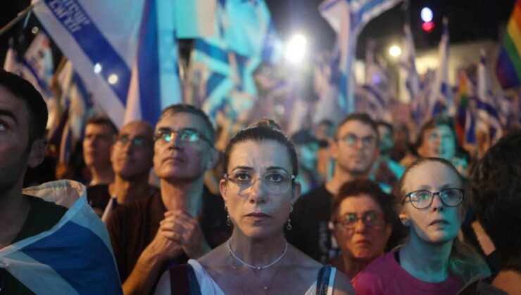 Binlerce İsrailli, yargı reformlarını durdurmak için son çare olarak protesto etti